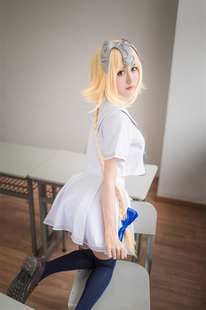 网红Coser@木绵绵OwO - 贞德（白）[28P/50MB] 网红写真-第2张