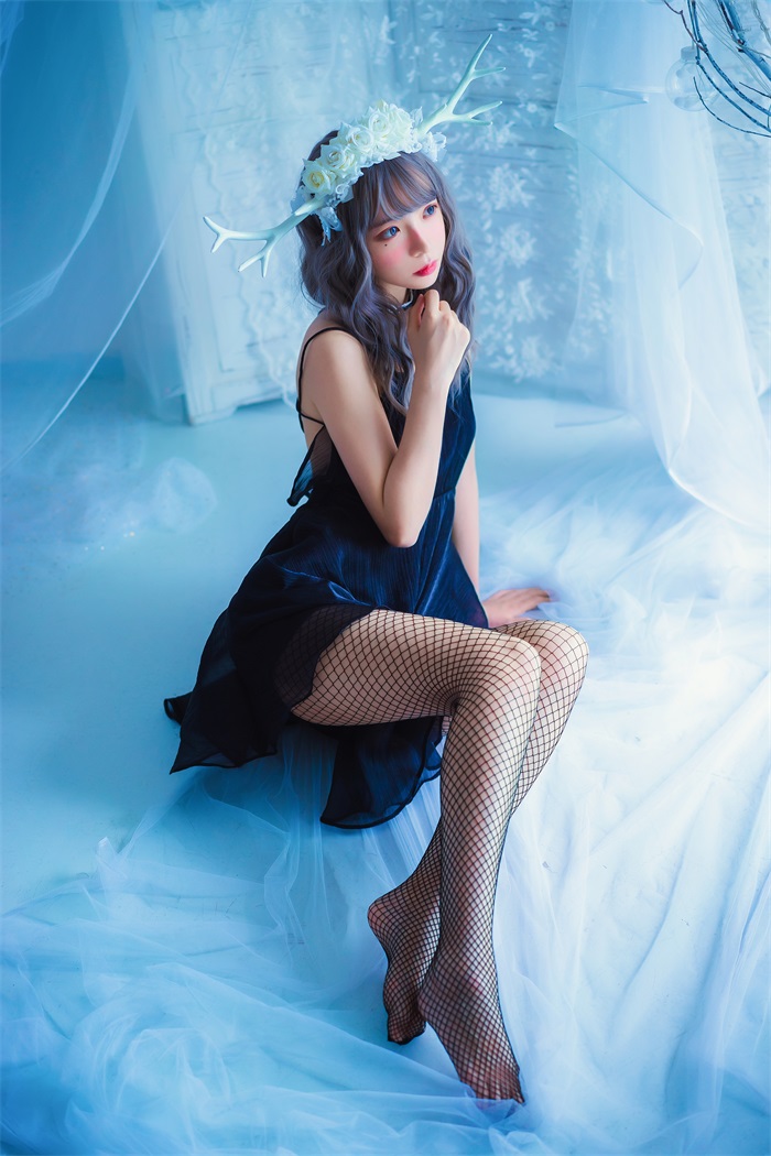 网红Coser@疯猫ss -黑裙 [25P/259MB] 网红写真-第3张