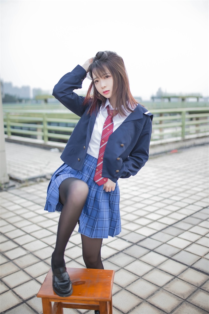 网红Coser@疯猫ss – 天台JK [30P/164MB] 网红写真-第2张