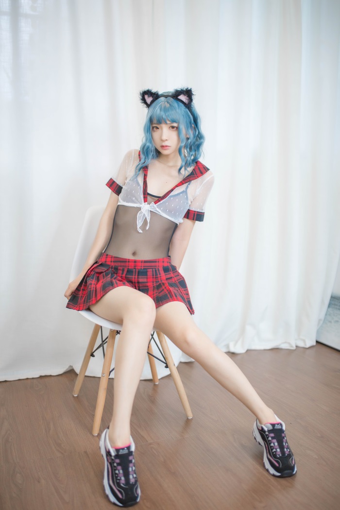 网红Coser@疯猫ss - 蓝发 [26P/122MB] 网红写真-第1张