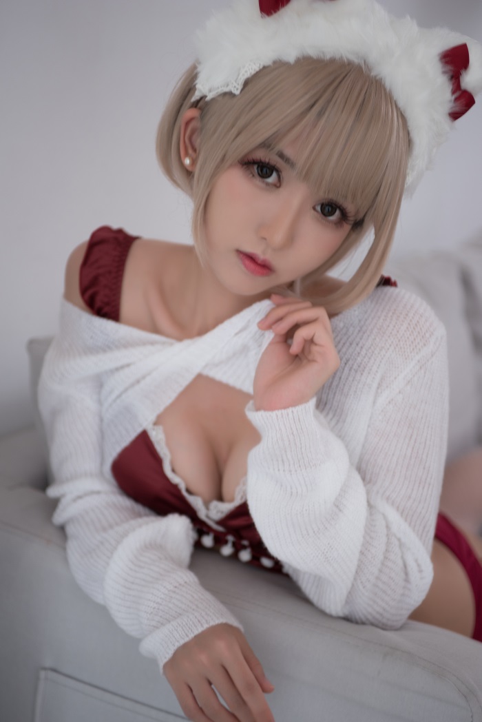 网红Coser@鳗鱼霏儿 - 兽耳 圣诞白网袜 [18P/184MB] 网红写真-第2张