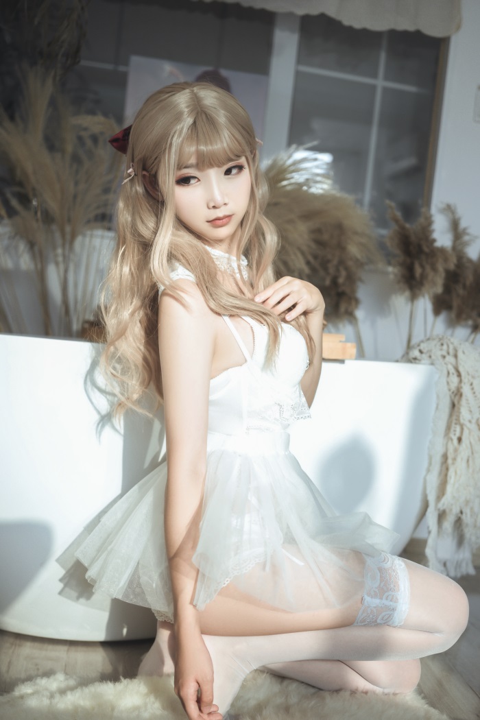 网红Coser@面饼仙儿 - 复古内衣套 [25P/274MB] 网红写真-第2张