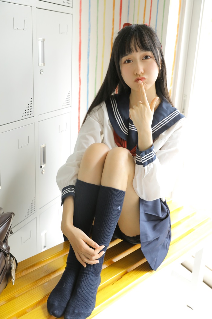 网红coser@木绵绵OwO - 绵相随 JK水手服 [18P/56MB] 网红写真-第1张