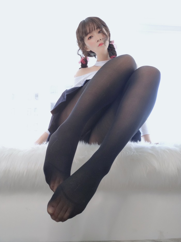 人气动漫Coser@白银81_邻家大姐姐的黑丝 [45P/1V/223MB] 网红写真-第3张