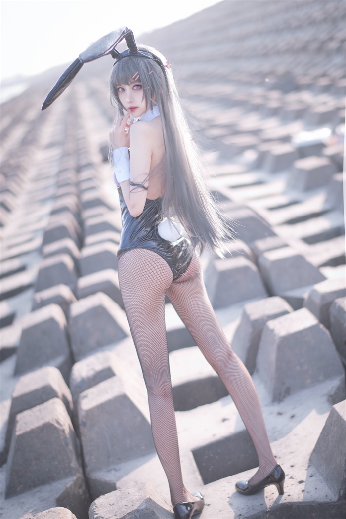 人气动漫Coser@Shika小鹿鹿 麻衣学姐 [18P/205MB] 网红写真-第2张