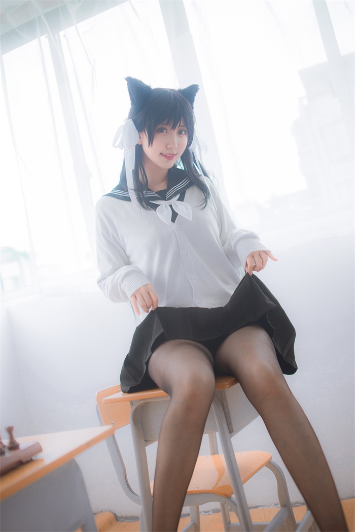 微博红人动漫Coser@-黑川-獒犬制服 [30P/259MB] 网红写真-第3张