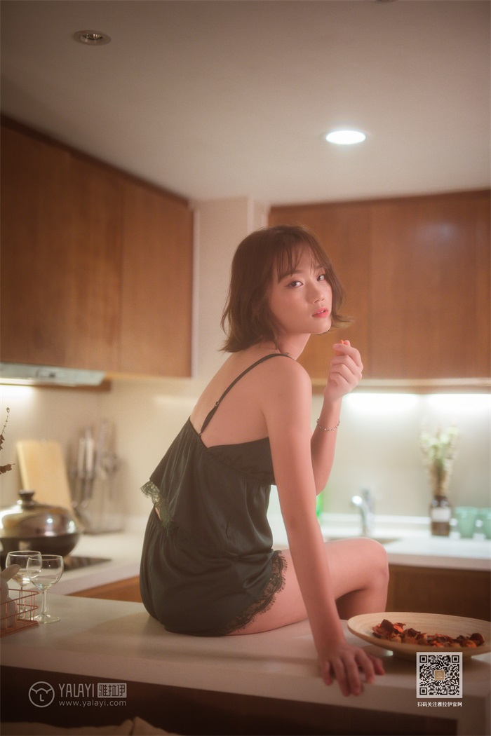 [YALAYI雅拉伊] 2019.09.26 Vol.412 特技小厨娘 良子 [48+1P/1.18G] YALAYI雅拉伊-第2张
