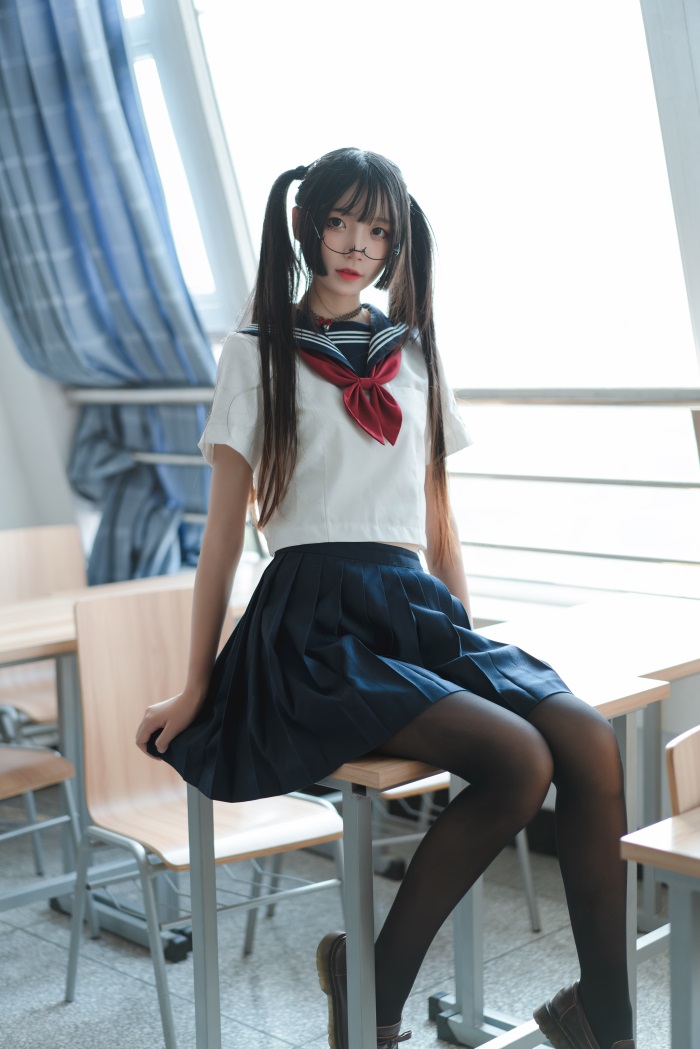 微博红人Coser@五更百鬼 JK制服 [43P/431MB] 网红写真-第3张