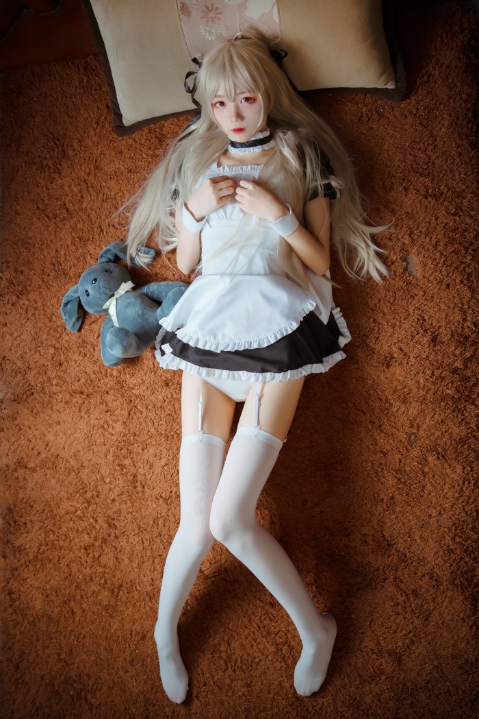 微博红人Coser@五更百鬼 穹妹女仆 [16P/289MB] 网红写真-第1张