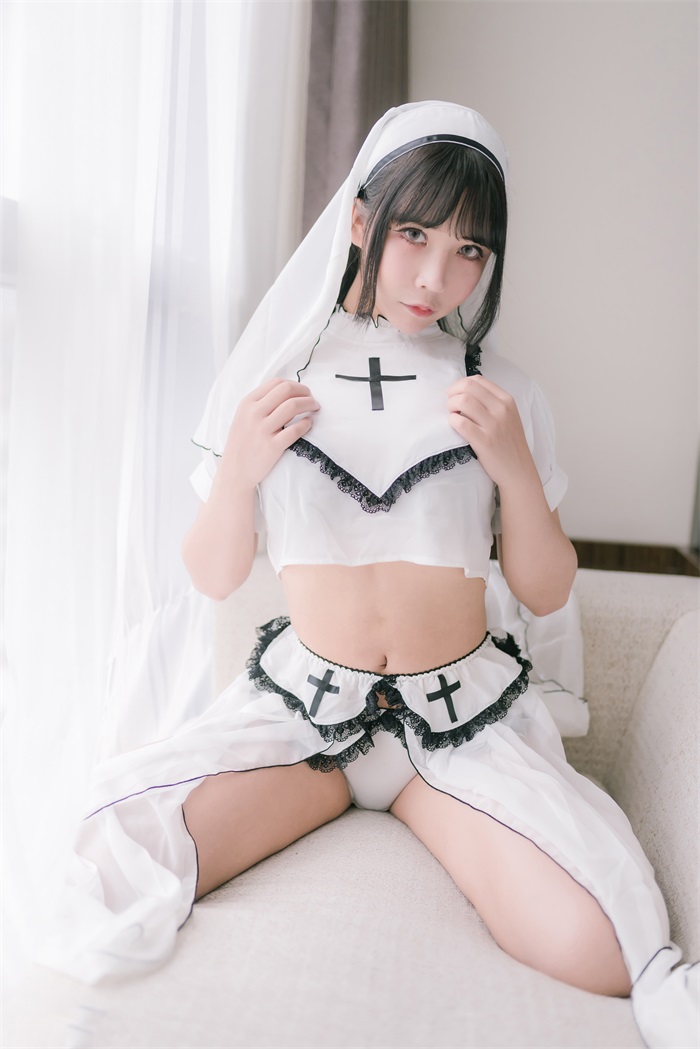 微博红人Coser@抱走莫子aa 纯白修女 [42P/134MB] 网红写真-第4张