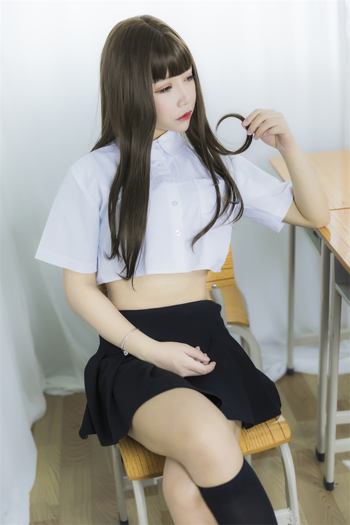 微博红人Coser@抱走莫子aa - 等你下课 [42P/435MB] 网红写真-第1张