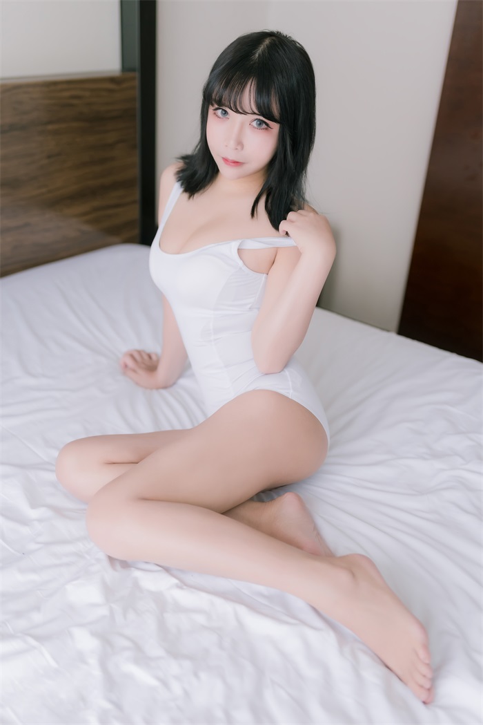 微博红人Coser@抱走莫子aa - 大姐姐 [41P/122MB] 网红写真-第1张