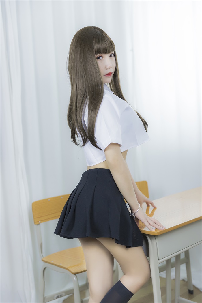 微博红人Coser@抱走莫子aa - 等你下课 [42P/435MB] 网红写真-第4张