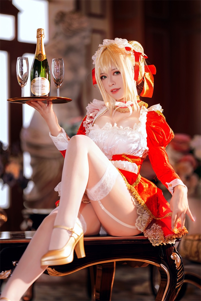 微博人气Coser@半半子 - 尼禄女仆 [42P/1V/505MB] 网红写真-第1张