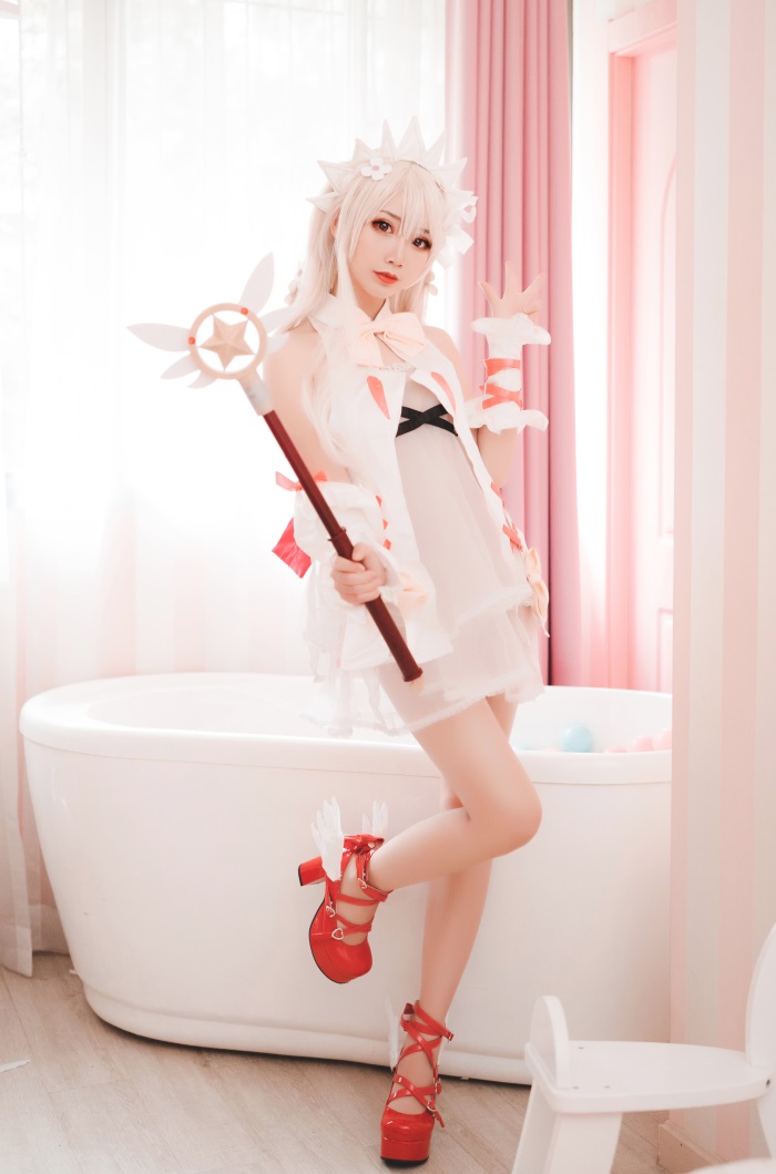 人气动漫Coser@面饼仙儿 伊莉亚 [14P/138MB] 网红写真-第1张