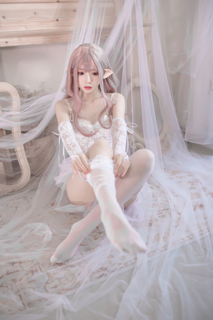 网红Coser@疯猫ss 纯白精灵 [29P/120MB] 网红写真-第2张