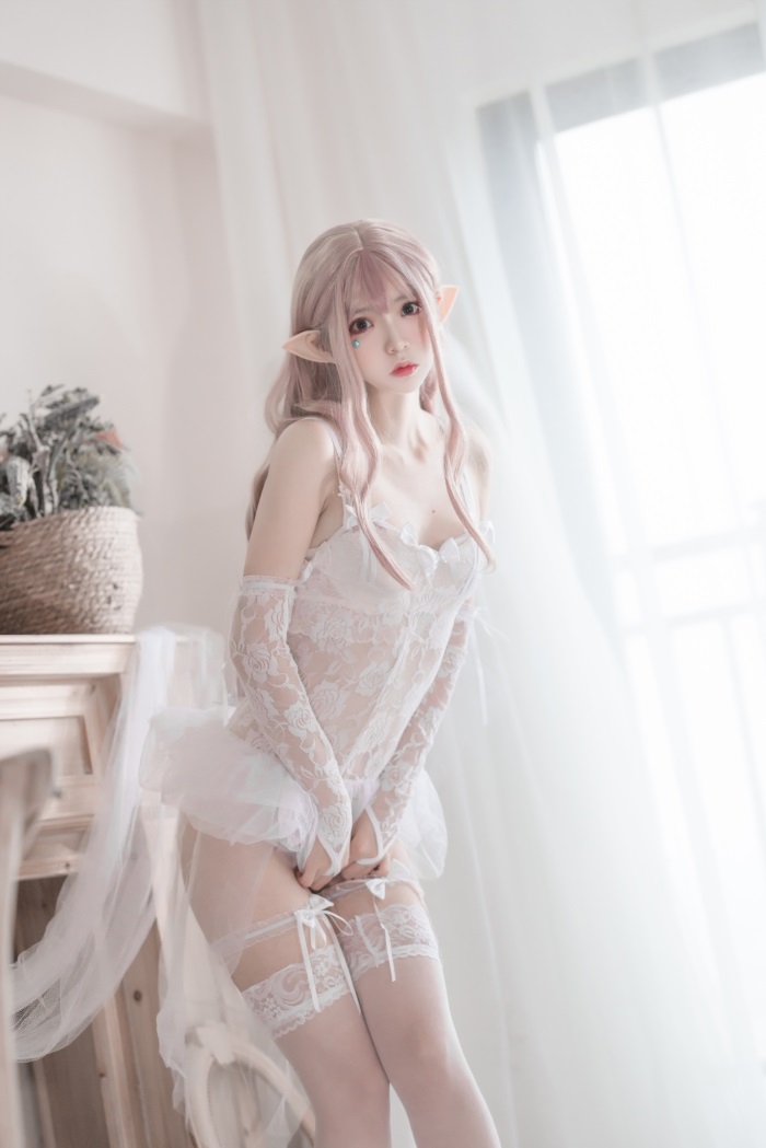 网红Coser@疯猫ss 纯白精灵 [29P/120MB] 网红写真-第3张