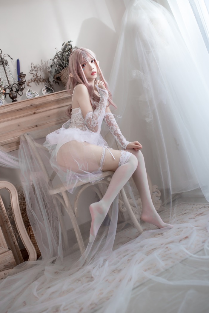 网红Coser@疯猫ss 纯白精灵 [29P/120MB] 网红写真-第4张