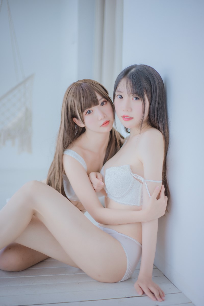 人气动漫Coser@面饼仙儿 饼饼和香草喵 [23P/247MB] 网红写真-第3张