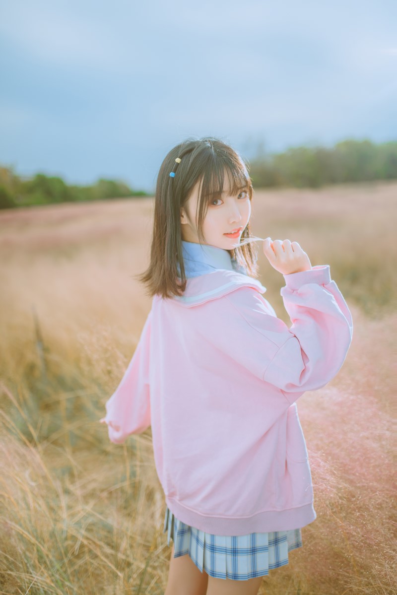 人气动漫Coser@面饼仙儿 粉黛草JK [19P/385MB] 网红写真-第4张