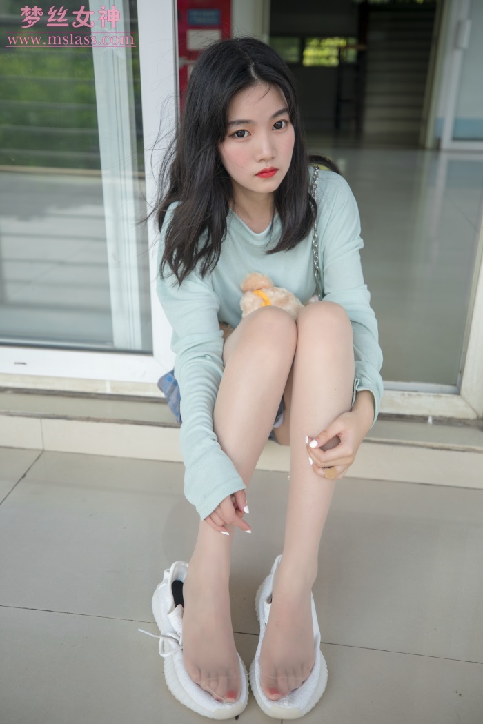 [MSLASS梦丝女神] 2019-06-12 酥酥 恬静的小白鞋丝袜 [70P/342MB] 其它写真-第3张