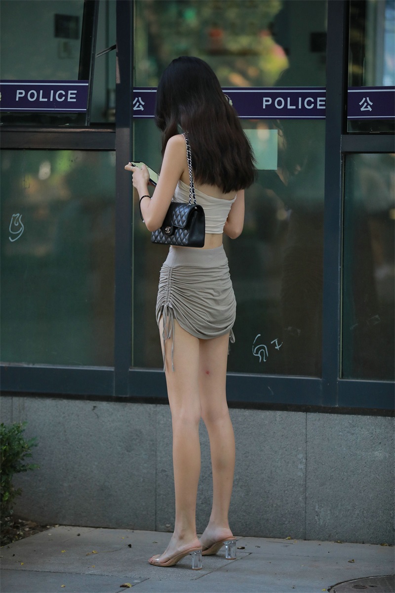 精选街拍 No.035 隔壁班的美腿学姐 [202P/203MB] 其它写真-第1张