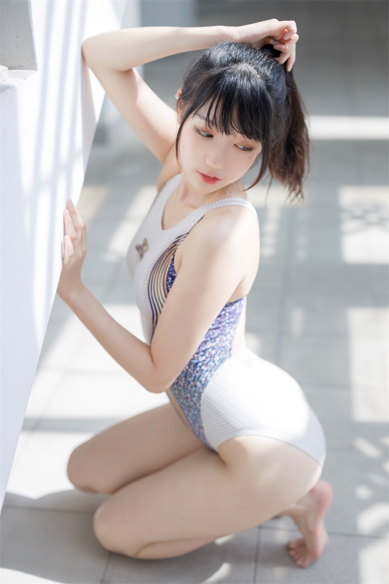 网红Coser 周叽是可爱兔兔 – 竞泳 [33P/346MB] 网红写真-第4张