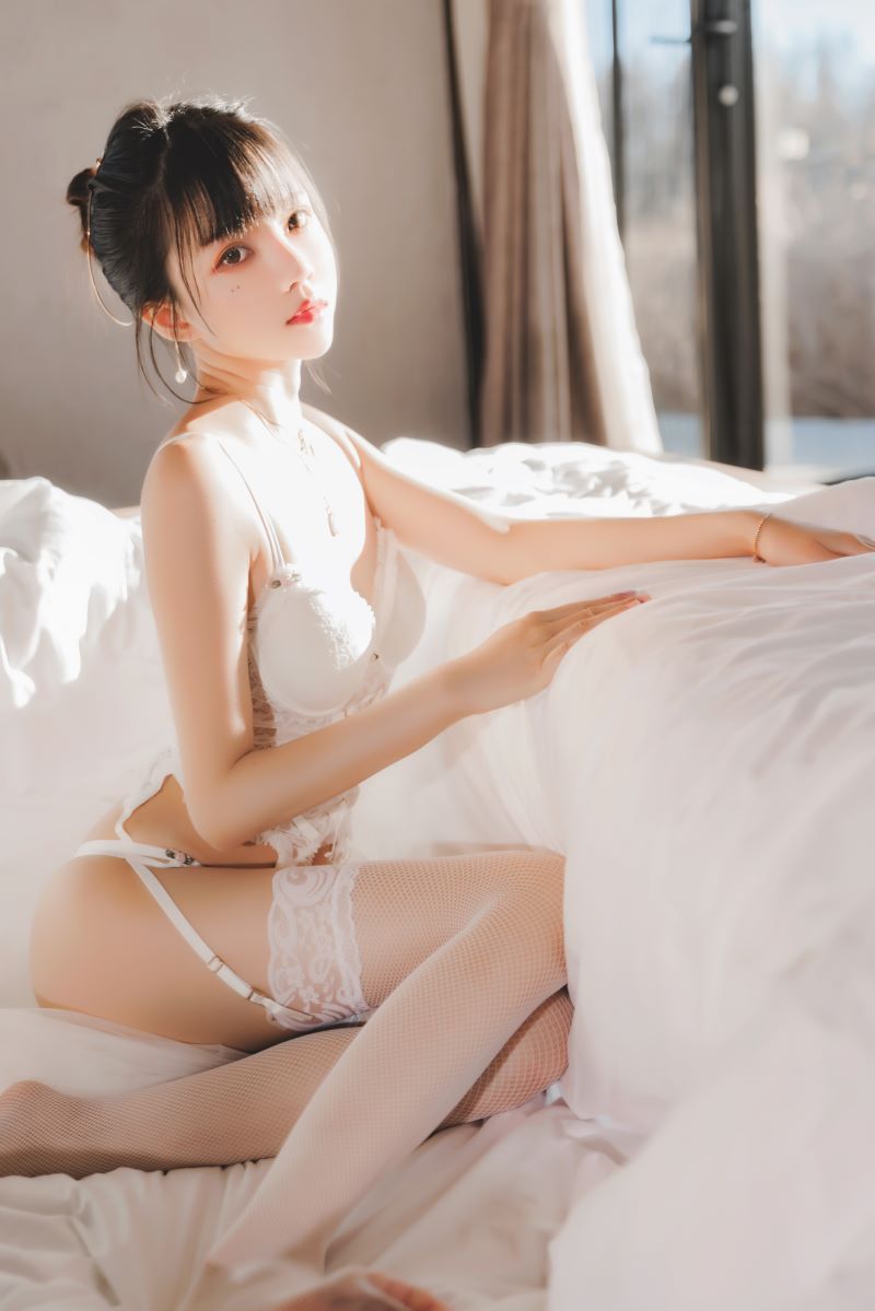 网红Coser@桜桃喵 白砂糖02 [35P/582MB] 网红写真-第1张