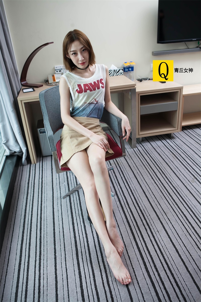 [青丘女神] NO.039 米色短裙 [29P/18.7MB] 其它写真-第2张