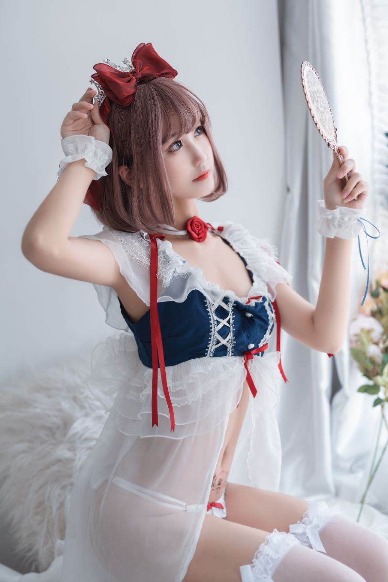 网红Coser@三度_69 白雪姬 [40P/3V/297MB] 网红写真-第1张