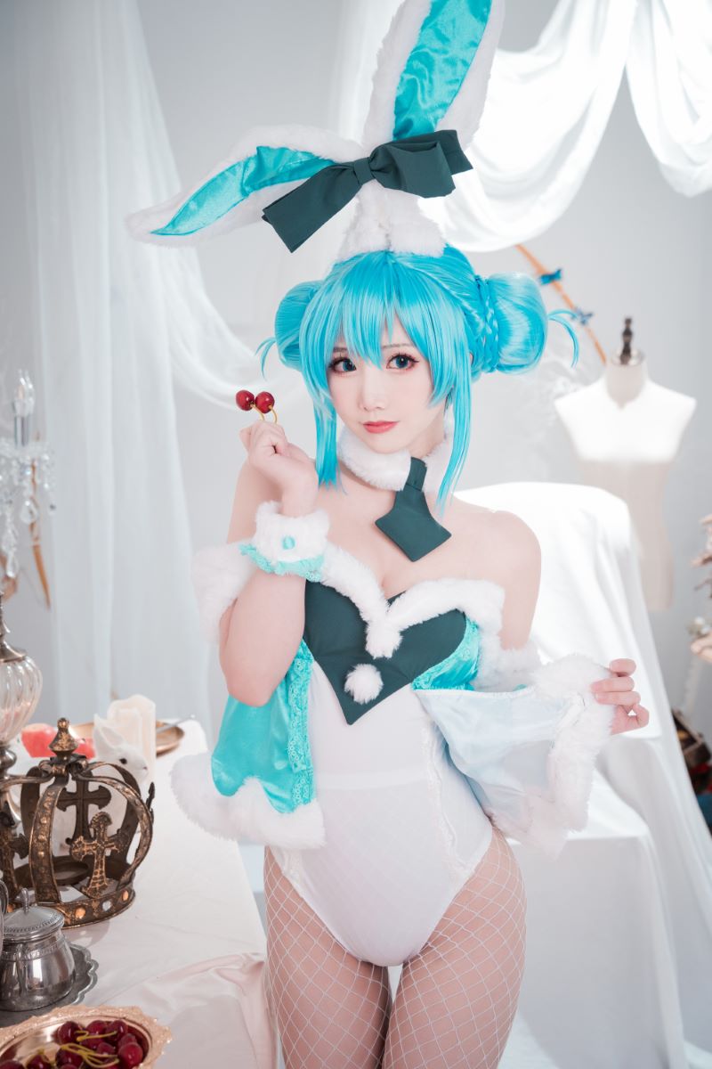 网红Coser@面饼仙儿 初音兔女郎 [17P/139MB] 网红写真-第3张