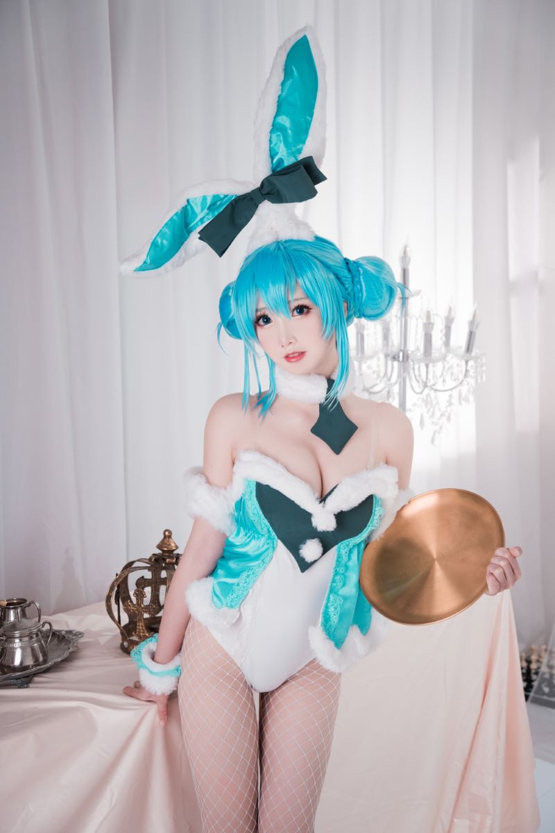 网红Coser@面饼仙儿 初音兔女郎 [17P/139MB] 网红写真-第4张