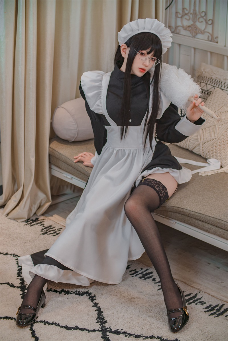 网红Coser@起司块wii 传统嘿丝女仆 [89P/665MB] 网红写真-第4张