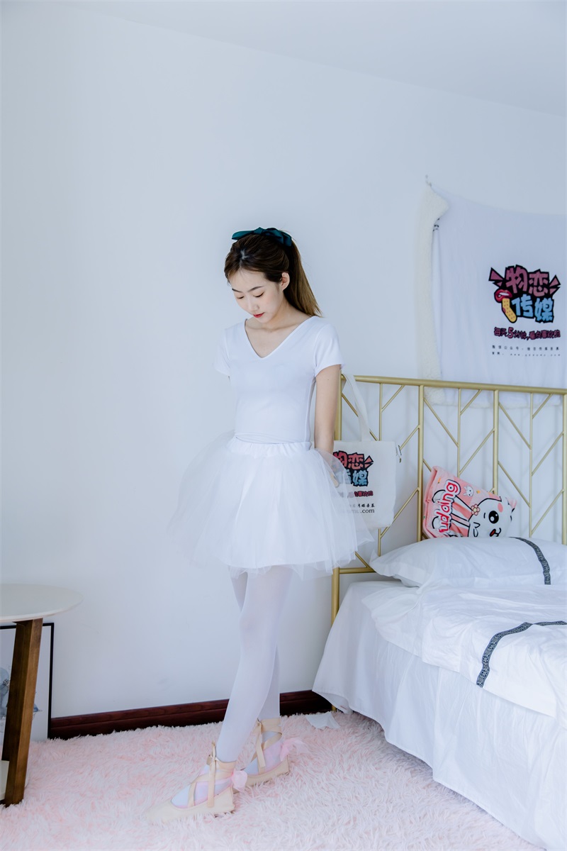 勿恋传媒 NO.749 小鹿-繁花如梦 [151P/1V/2.91G] 其它写真-第3张