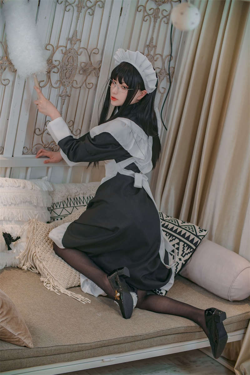 网红Coser@起司块wii 传统嘿丝女仆 [89P/665MB] 网红写真-第3张