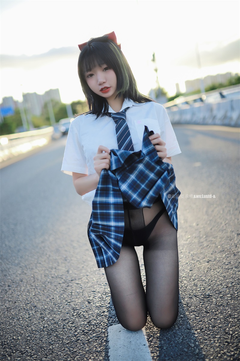 网红Coser@柒柒要乖哦 午后JK [34P/5V/133MB] 网红写真-第1张