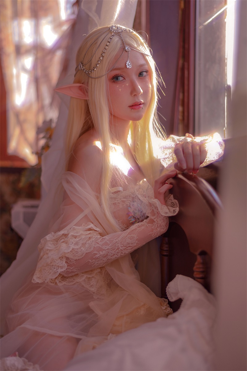 网红Coser@阿包也是兔娘 精灵 [25P/254MB] 网红写真-第1张