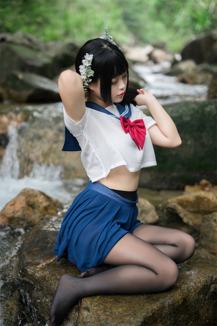 网红Coser@-白烨- 湿身JK [98P/2V/355MB] 网红写真-第2张