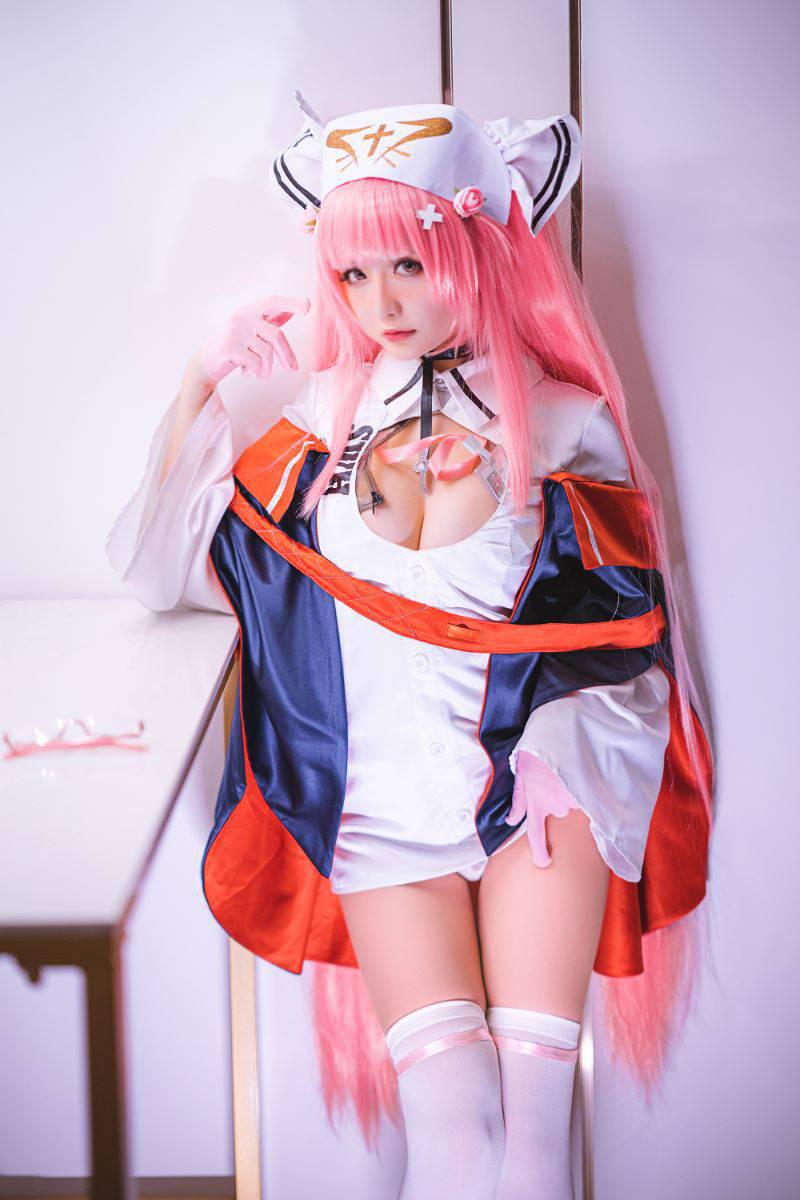 网红Coser@星之迟迟 英仙座护士 [20P/66MB] 网红写真-第2张