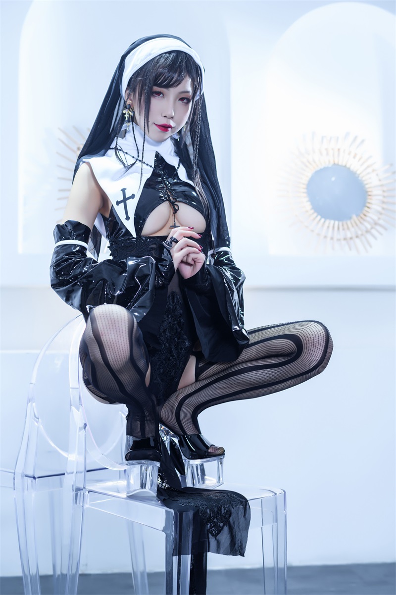 网红Coser@水淼aqua 修女 [42P/162MB] 网红写真-第4张