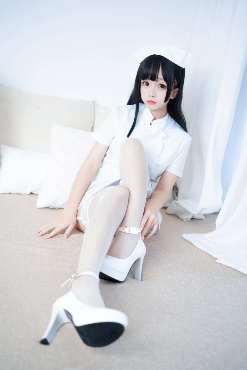 网红Coser@日奈娇 纯白护士 [96P/1.13G] 网红写真-第3张