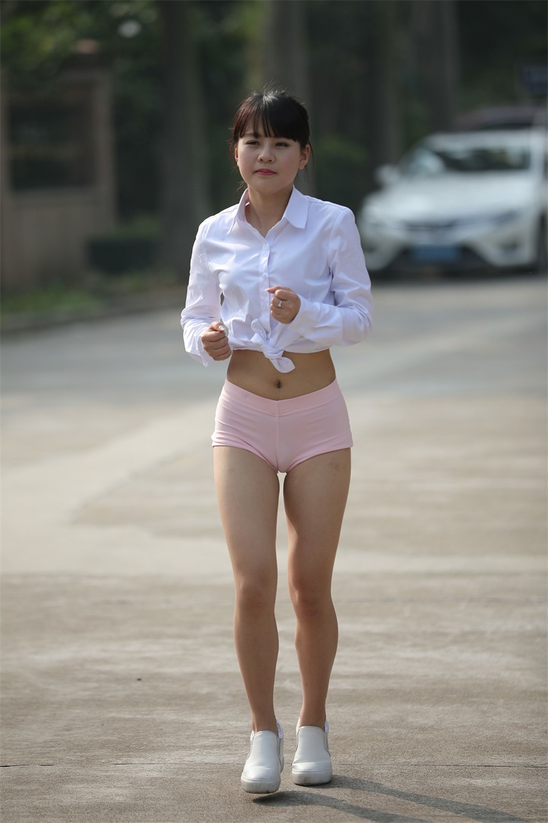 精选街拍 NO.544 运动女孩 粉色热裤 [107P/88MB] 其它写真-第1张