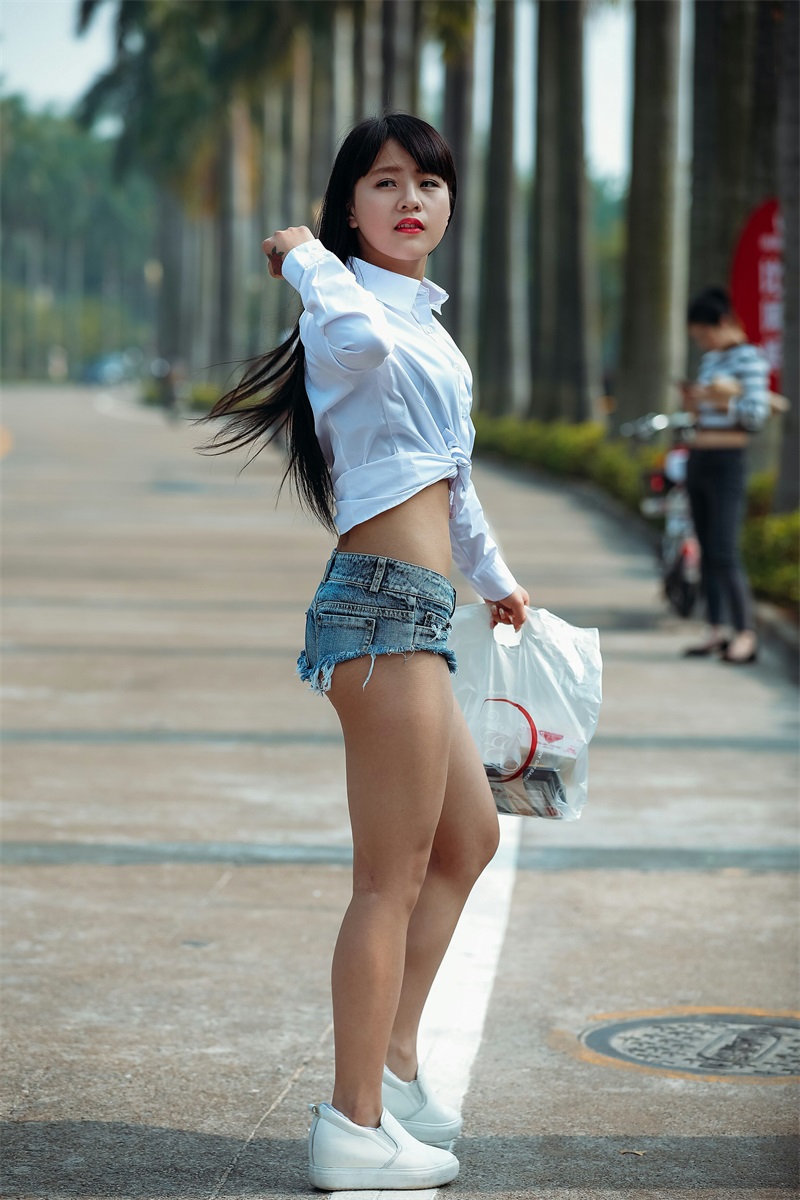 精选街拍 NO.545 运动女孩 牛仔热裤 [88P/122MB] 其它写真-第1张