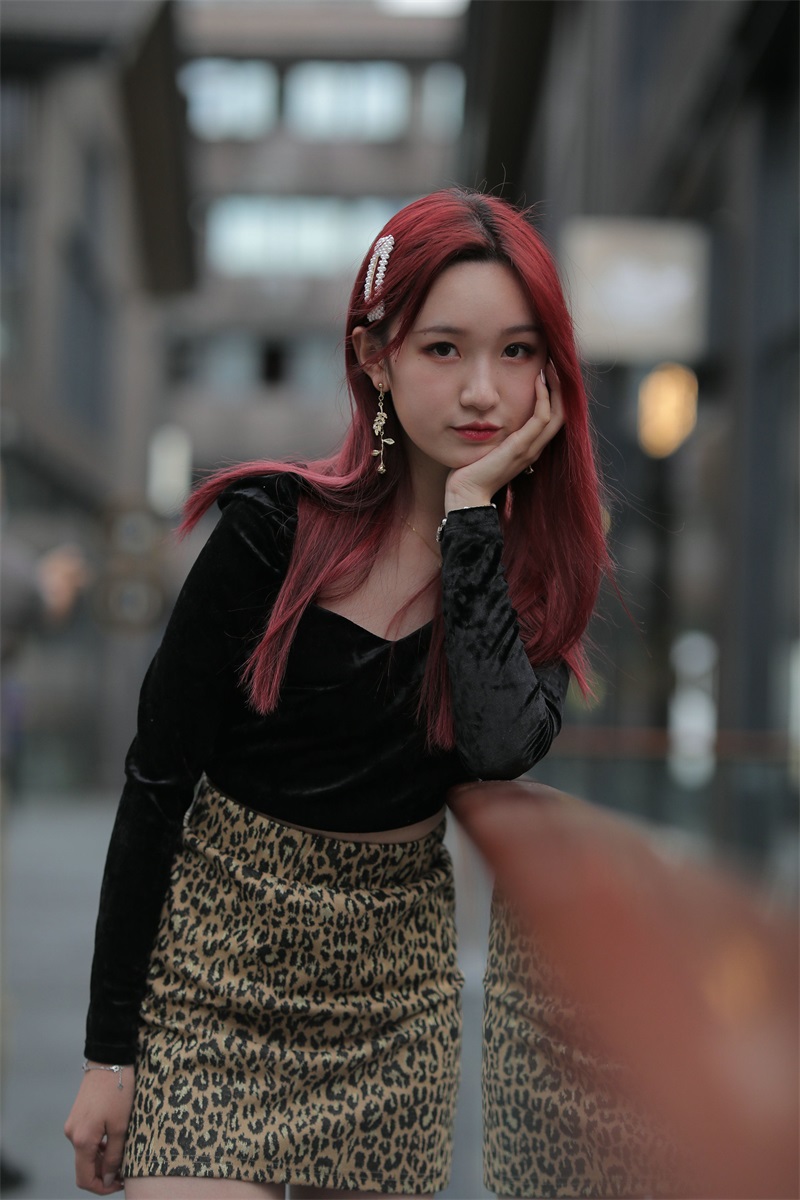 精选街拍 NO.628 红发豹纹裙美女 [95P/74MB] 其它写真-第3张