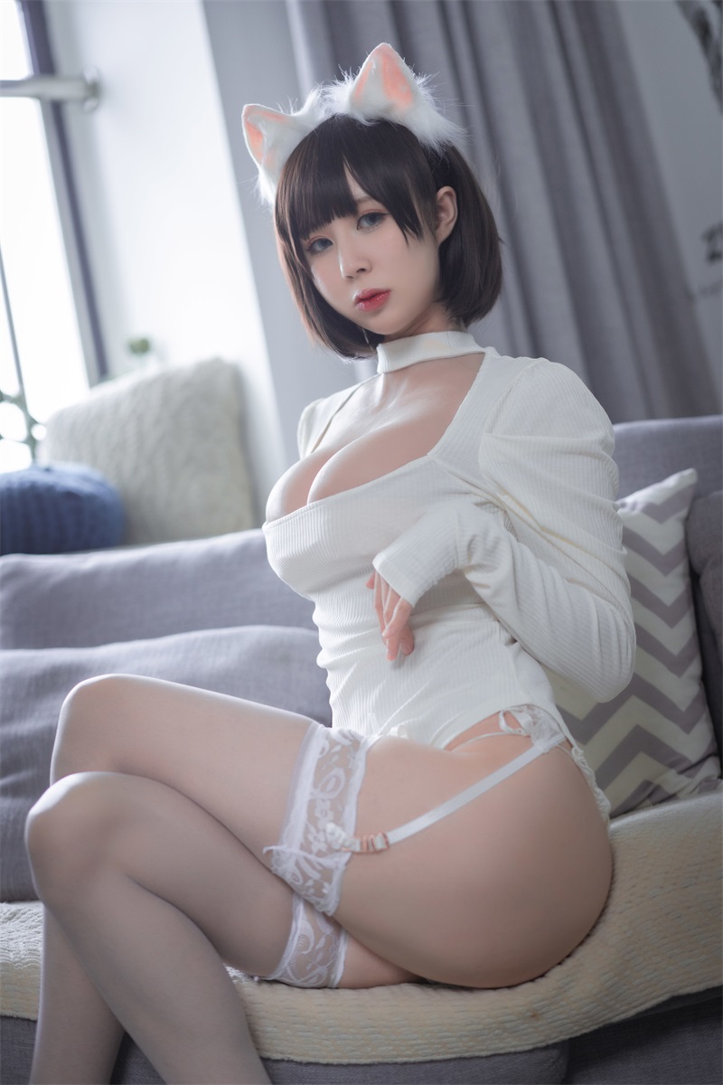 网红Coser@西园寺南歌 白猫白色连体衣 [30P/122MB] 网红写真-第2张