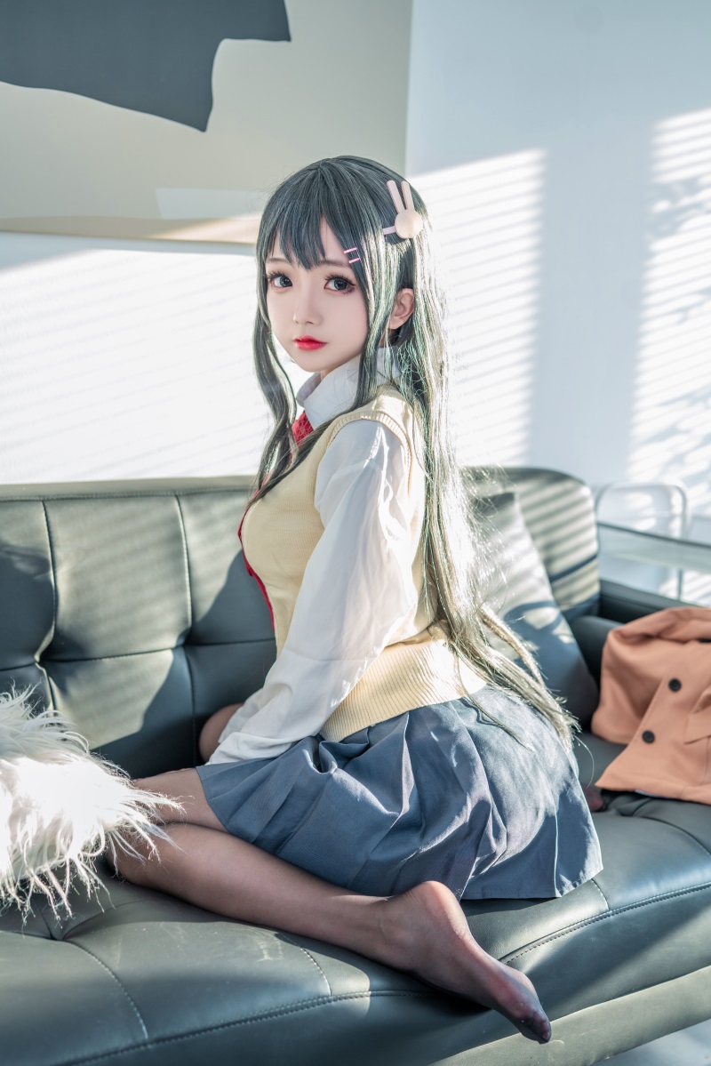 网红Coser@日奈娇 麻衣校服 [73P/849MB] 网红写真-第1张