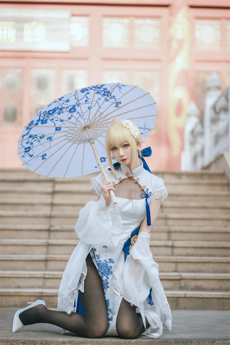 网红Coser@封疆疆v Saber旗袍 [34P/367MB] 网红写真-第1张