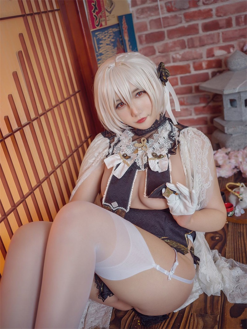 网红Coser@麻花麻花酱 天狼星旗袍 [30P/330MB] 网红写真-第1张