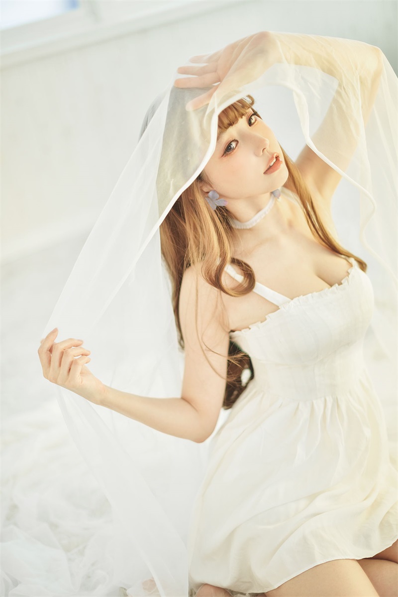 台湾Coser@ElyEE子 White Dress [22P/27MB] 网红写真-第2张