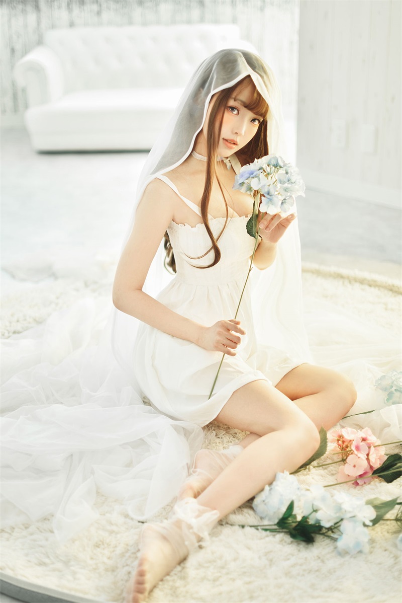 台湾Coser@ElyEE子 White Dress [22P/27MB] 网红写真-第1张